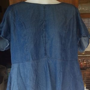 Jessica London VERY SOFT DENIM TOP....CUTE